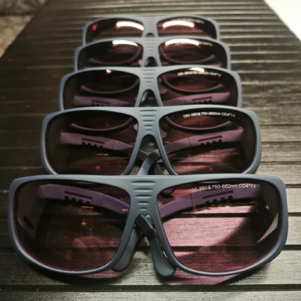 Захисні окуляри для лазерної епіляції OD4+ з фіолетовими лінзами