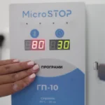 Панель керування сухожарової шафи Microstop ГП10: табло температури і часу, режим сушіння 80 °C 30 хв